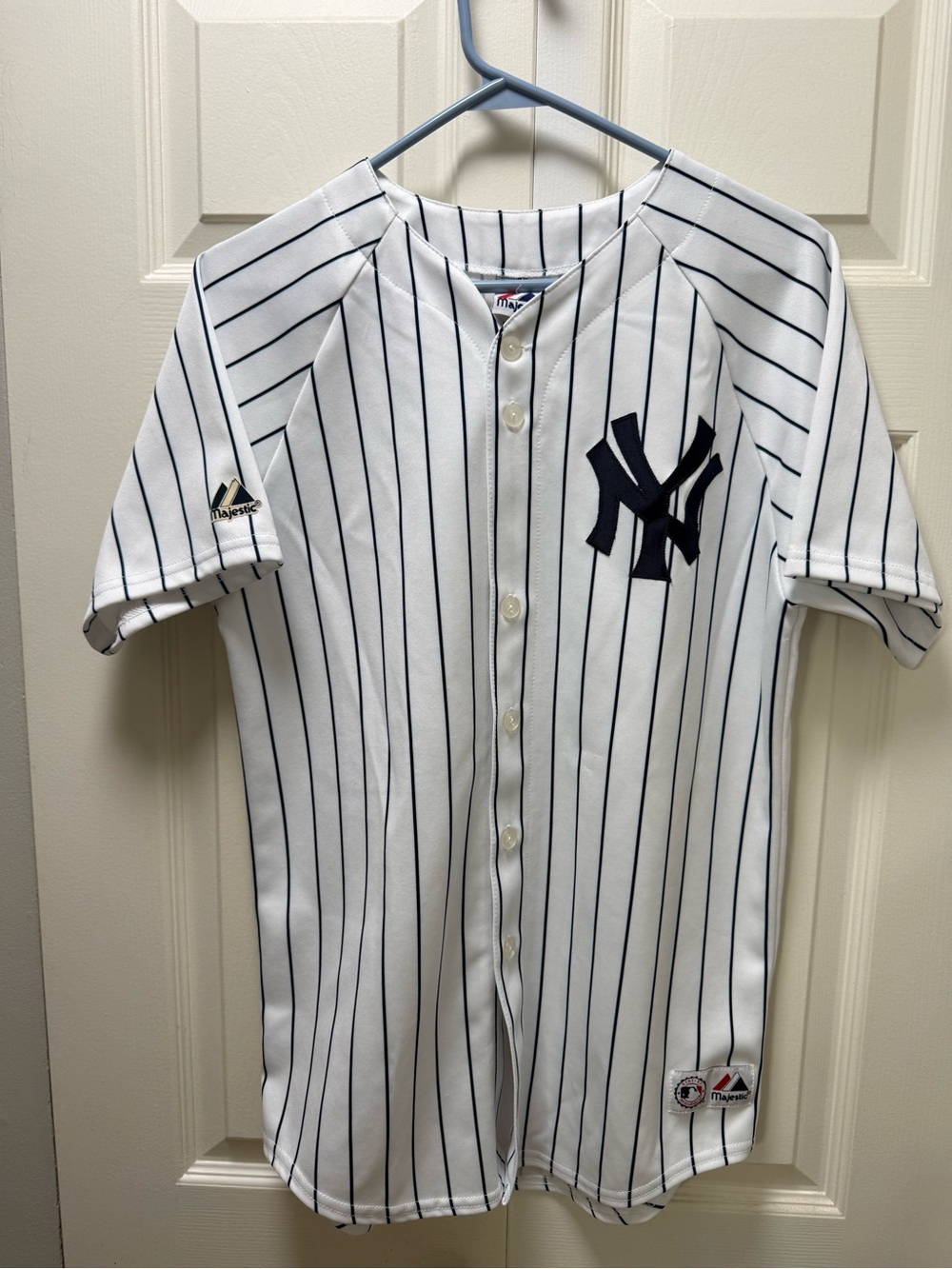Vintage Youth XL New York Yankee Derek Jeter Jersey fully stitched
